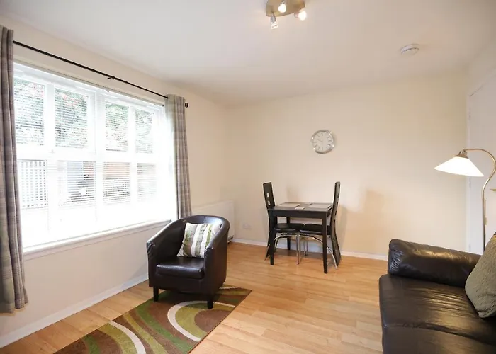 Edinburgh Palace Apartment