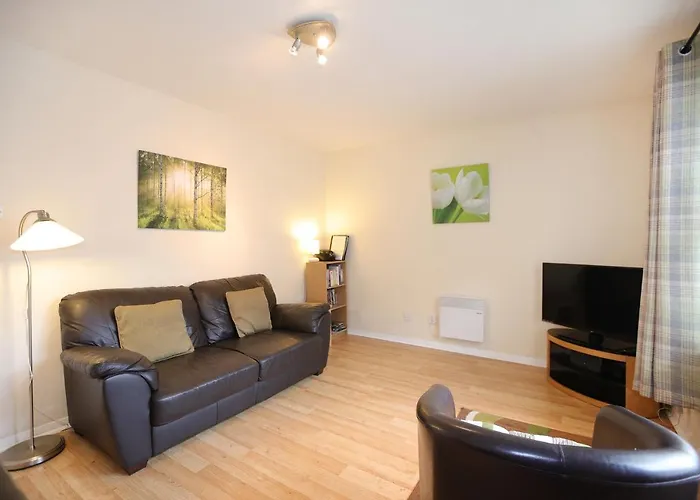 Edinburgh Palace Apartment